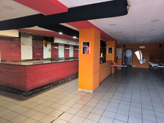 Reihenhaus in Némesi valls  32 34. 2 casas con 2 locales (restaurante
