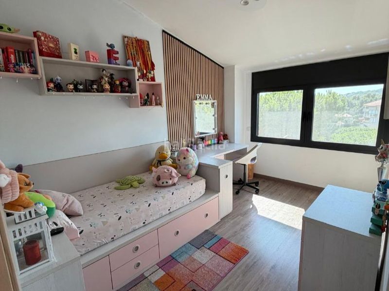 Foto 84342986-f55c-4e8d-9c44-3d2ddc743a50. Casa adosada en carrer pla de fogars 9 excelente vivienda reformada en Mataró