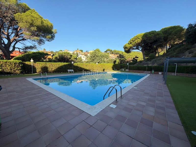 Foto b326a980-bebf-4b57-bd23-8dcf82d95295. Casa adosada en carrer pla de fogars 9 excelente vivienda reformada en Mataró