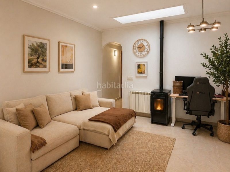 Casa en calle sant esteve 8 casa de 236 m² construïts, reformada l’any 2025, amb dues terrasses, garatge de 97 m² i gran potencial d’ampliació a en Sallent