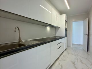 Piso en Calle delicias 8. Se vende apartamento de tres habitaciones en rojales.