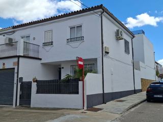 Lloguer Casa a Calle sierra de cazorla 2. Casa totalmente amueblada