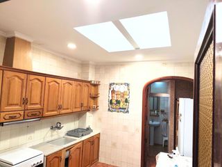 Maison jumelée à Dels horts 4. ¡gran oportunidad! auténtica casa de pueblo en el corazón de puç