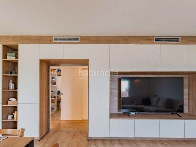 Foto 1fb9629f-40d8-4ab3-b048-66529d303e3c. Casa en av. llimoners 42 * particular vende* amplia casa unifamiliar reformada con espectaculares vistas al mar y apartamento independiente en Canet de Mar