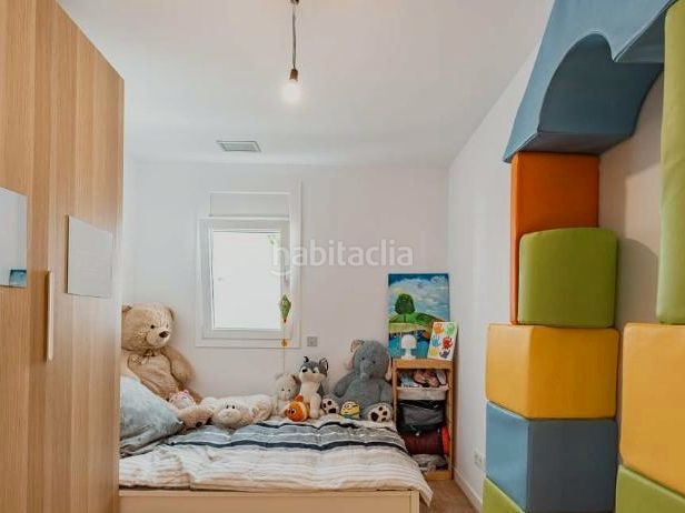 Foto f0131401-7ce2-4328-9894-01754ff05bba. Casa en av. llimoners 42 * particular vende* amplia casa unifamiliar reformada con espectaculares vistas al mar y apartamento independiente en Canet de Mar