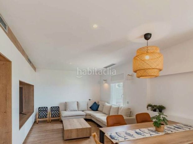 Foto fa27b7d6-8a79-468f-87b2-4f6ebd2a49d7. Casa en av. llimoners 42 * particular vende* amplia casa unifamiliar reformada con espectaculares vistas al mar y apartamento independiente en Canet de Mar