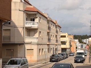 Appartamento  General prim 3. Piso muy céntrico y exterior de 3 habitaciones con terraza y par