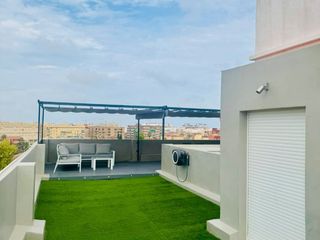 Àtic a Avenida 9 de octubre 73. Oportunidad! espectacular atico reformado de 90 m2 con una terra