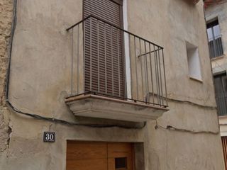 Maison à Carrer bon aire 30. Gran casa de pueblo,con garaje privado,  bodega, gran ascensor y