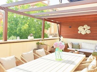 Duplex in Carrer mercè rodoreda 6. Espectacular dúplex reformado con gran terraza y 2 plazas de par