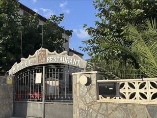 Casale in Carrer dalia 26. Masia catalana renovada con un gran terreno
