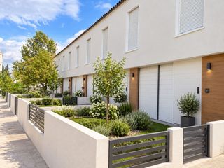 Towny house in Camí de font-rubí 18. Casa pareada de 4 habitaciones, personalizable, con jardín, gara