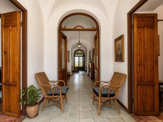 Reihenhaus in Calle san cristóbal 15. Gran casa tradicional con patio y amplio corral en nogales