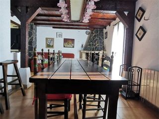 Location Mas à Carrer de menendez i pelayo 14. Bonita casa de pueblo amueblada