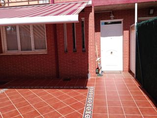 Maison jumelée à Peña gembres  36-5. Adosasdo en urbanización con piscina