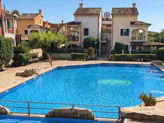 Piano terra in Carrer del celler 2. Exclusiva planta baja con jardín privado de 170 m² en es caülls,