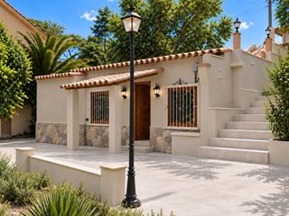 Maison à Calle ginesta  33. Casa reformada con conciencia