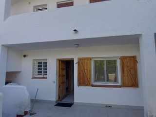 Apartment in Carrer telègraf 5. Apartamento con piscina comunitaria.