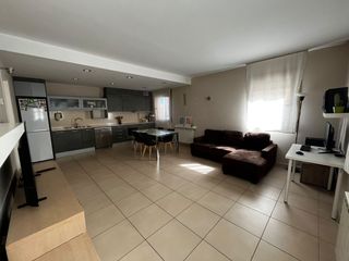 Affitto Appartamento in Sala ambrós 5. Se alquila piso céntrico