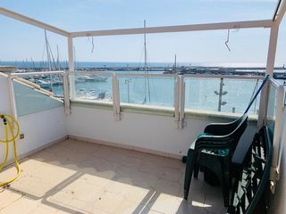 Rent Flat in Carrer del consolat de mar 19. Atico duplex en alquiler con vistas al mar