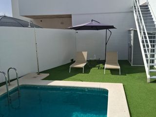 Casa adossada a Calle velazquez 9. Vivienda bifamiliar en primera planta de nueva construcción del