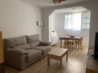 Appartement in Avinguda juan sebastián bach 19. Apartament tranquil i ben situat, a prop de la platja.