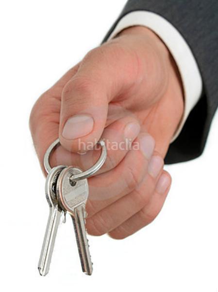 Foto 9daf53b8-50e9-4bbf-a8de-13d076f44060. Locale commerciale in carrer de francesc moragas 21 in Manresa