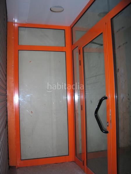 Foto b3c31aa5-2595-46ff-8d39-7832d2c27299. Locale commerciale in carrer de francesc moragas 21 in Manresa