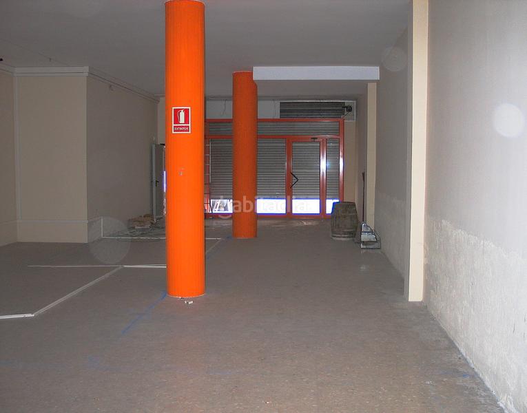 Foto bff2805a-4ff2-47ca-818c-59e46abc1b96. Locale commerciale in carrer de francesc moragas 21 in Manresa