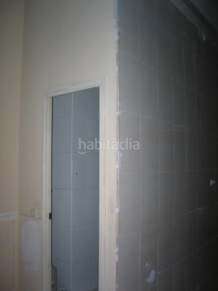 Foto d1d8b8b3-a5fc-4aea-aea1-c3c3d80f080c. Locale commerciale in carrer de francesc moragas 21 in Manresa