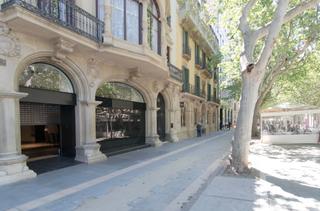 Miete Geschäftsraum in Passeig de pere iii 28. Local comercial zona prime