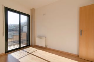 Rent Flat in Carretera 6. Parking incluido