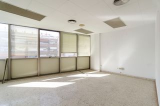 Rent Office space in Passeig de pere iii 48. Zona "prime"