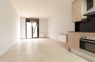 Rent Flat in Pont de la concòrdia 1. Parking y trastero incluidos