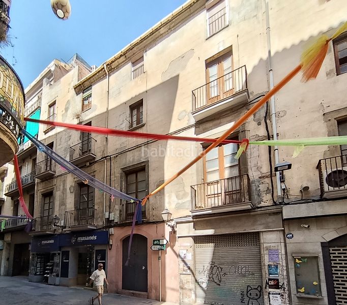 Foto 4961a877-969b-4c34-999f-161655a01032. Edificio en carrer del born 6 edificio para rehabilitar en Manresa