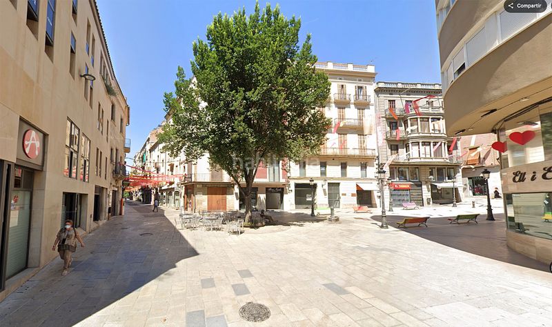 Foto a88f9162-bc84-4913-b3d6-4d1302aac672. Edificio en carrer del born 6 edificio para rehabilitar en Manresa