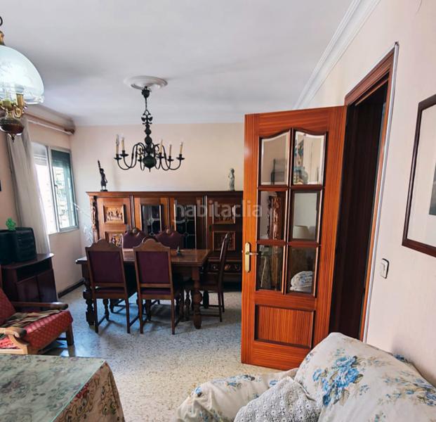 Foto 343bacdc-4b38-44d1-baea-a1062650eee5. Piso  en venta en plaza del obradoiro en Parque Alcosa Sevilla