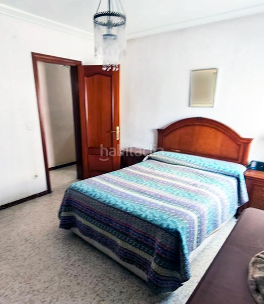 Foto c1ca7f38-2c8e-484f-8927-65ba6d1fb913. Piso  en venta en plaza del obradoiro en Parque Alcosa Sevilla
