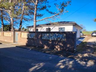 Casa  Calle villacampo. Gran oportunidad - casa independiente con parcela de 1.193 m en