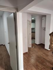 Location Rez-de-chaussée  Calle de juan sebastián elcano. Piso en alquiler en alcalá de henares