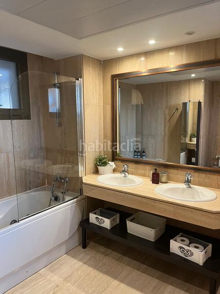 Foto 313a9c3b-702f-4199-9ff7-50cb2712e987. Attico con riscaldamento parcheggio piscina in Monte el Pilar Majadahonda