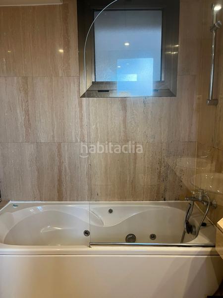 Foto 6044a9f7-ade5-4883-b4f5-9b173baac06d. Attico con riscaldamento parcheggio piscina in Monte el Pilar Majadahonda