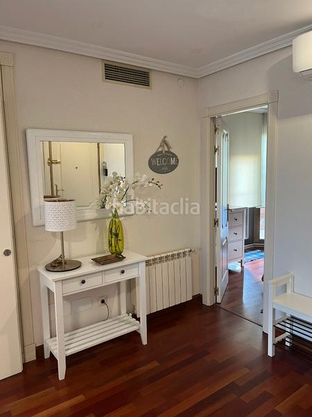 Foto a916fd7c-417f-4d84-9bd9-750f46729e43. Attico con riscaldamento parcheggio piscina in Monte el Pilar Majadahonda