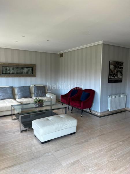 Foto b1a4fce8-3efd-4849-ab66-1df09678c793. Attico con riscaldamento parcheggio piscina in Monte el Pilar Majadahonda