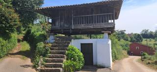 Terreny residencial a Regueras (Las). Magnifica parcela con un horreo y con impresionantes vistas al a