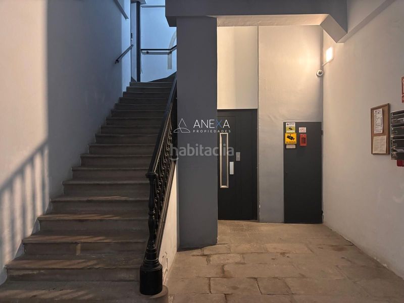 Foto 945e794d-f7f0-4c7c-8c4e-bd7e85842228. Piso en Gòtic Barcelona
