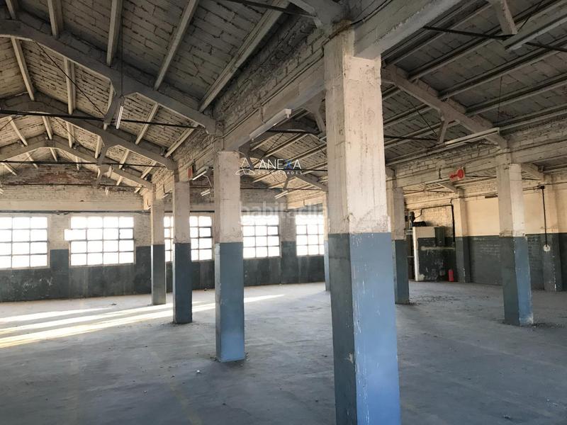 Foto cd9cde8f-4980-4e78-82cf-aa1ef199bfda. Édifice dans Provençals del Poblenou Barcelona