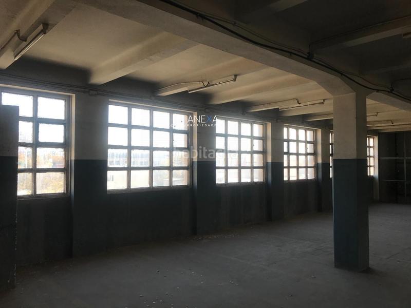 Foto c74859af-2b7d-4119-a814-120735da700d. Edificio en Provençals del Poblenou Barcelona