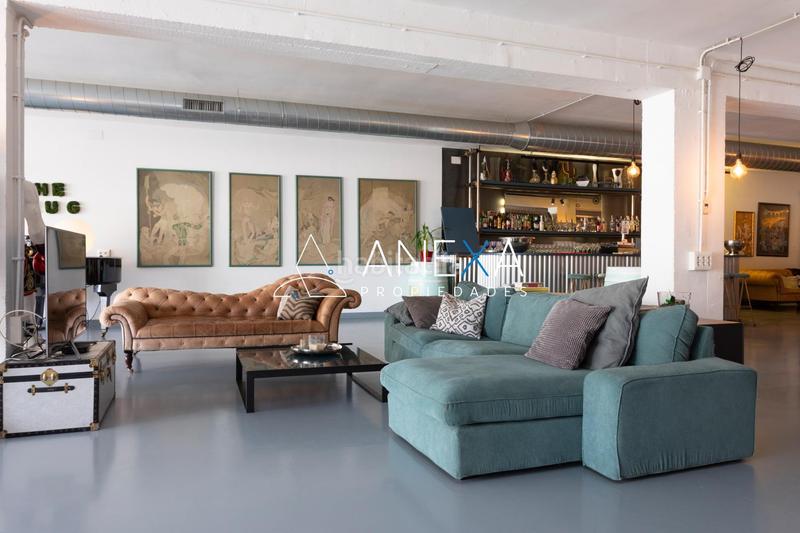 Foto b7b6be7a-b1a2-4424-a194-0450666c2a60. Local comercial en Poblenou Barcelona