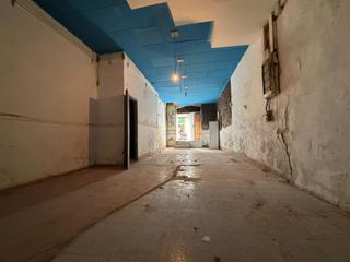Business premise in Carrer TORRENT DE LES FLORS